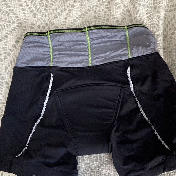 Lululemon bike shorts - Picture 2 of 4